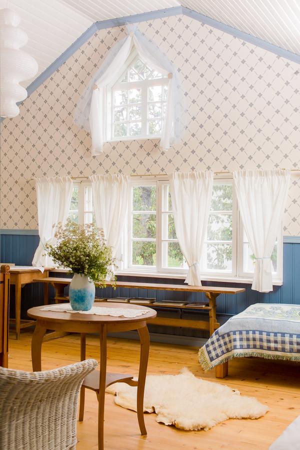 Koivulan Kartano Bed & Breakfast Lohja ภายนอก รูปภาพ